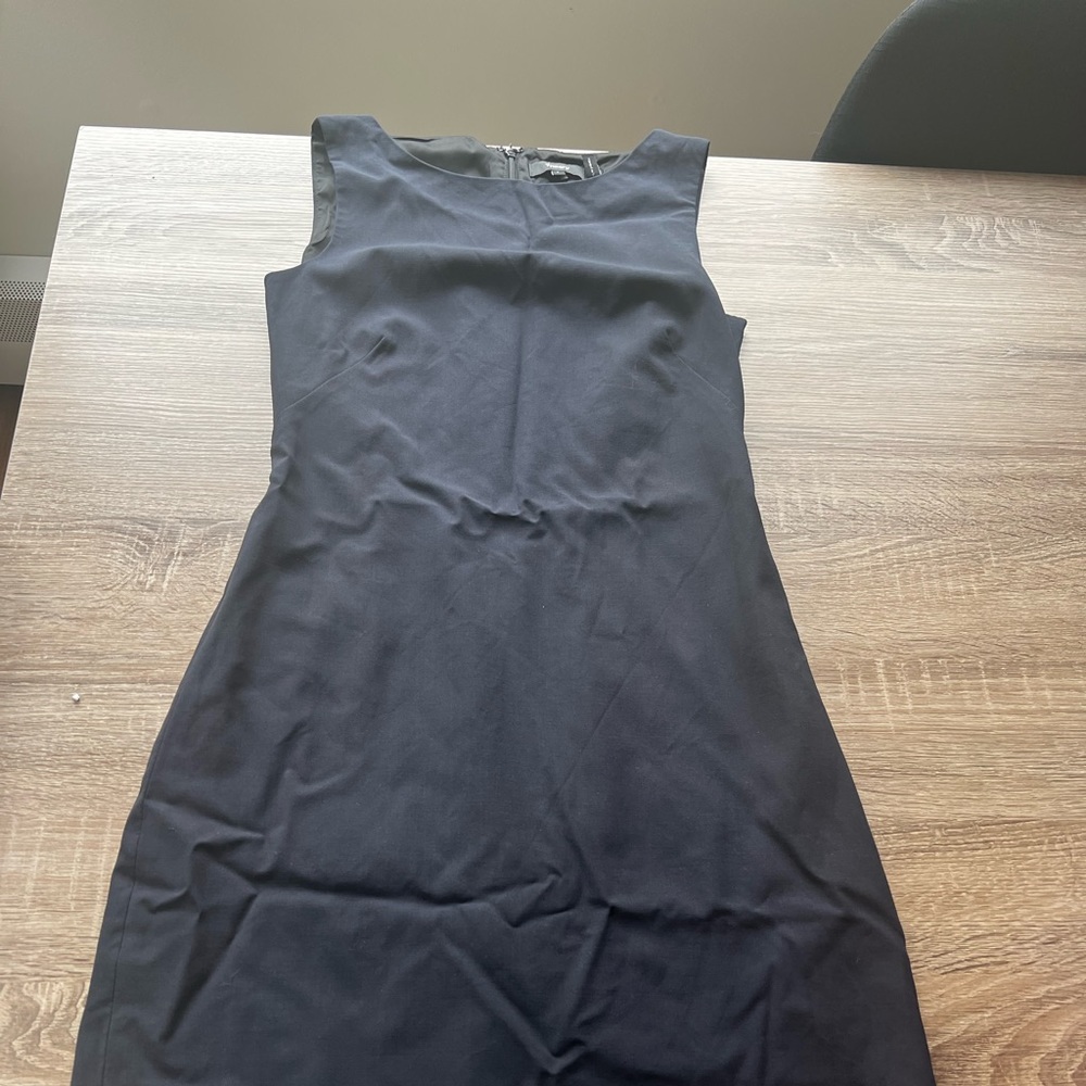 Theory size 4 sheath dress used
